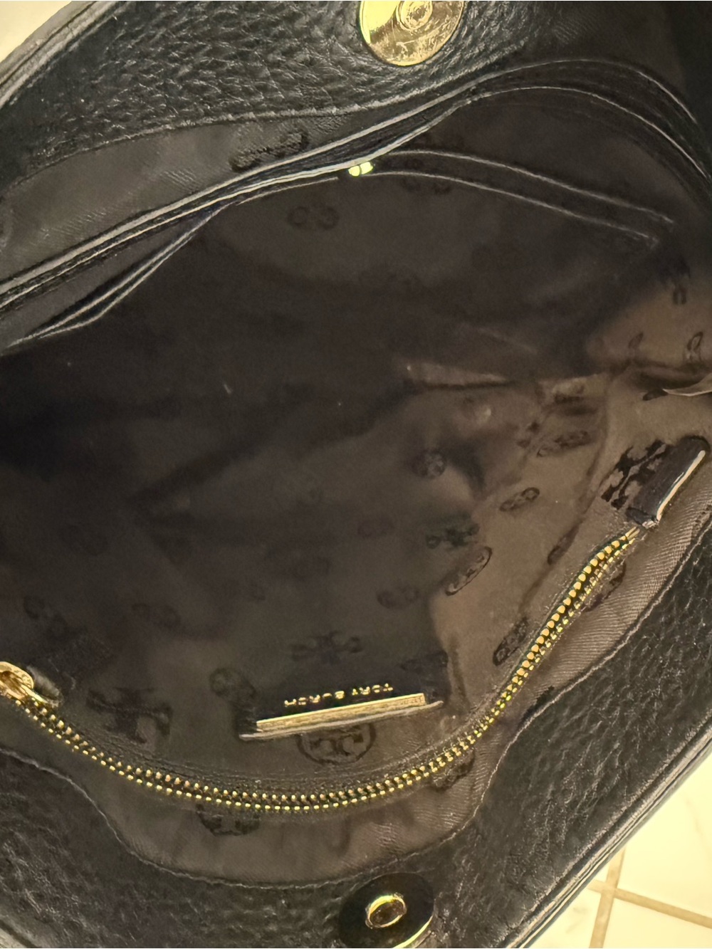 Tory Burch Black Leather Chain-Handle Shoulder Bag with Gold Hardware - Picture 5 of 5